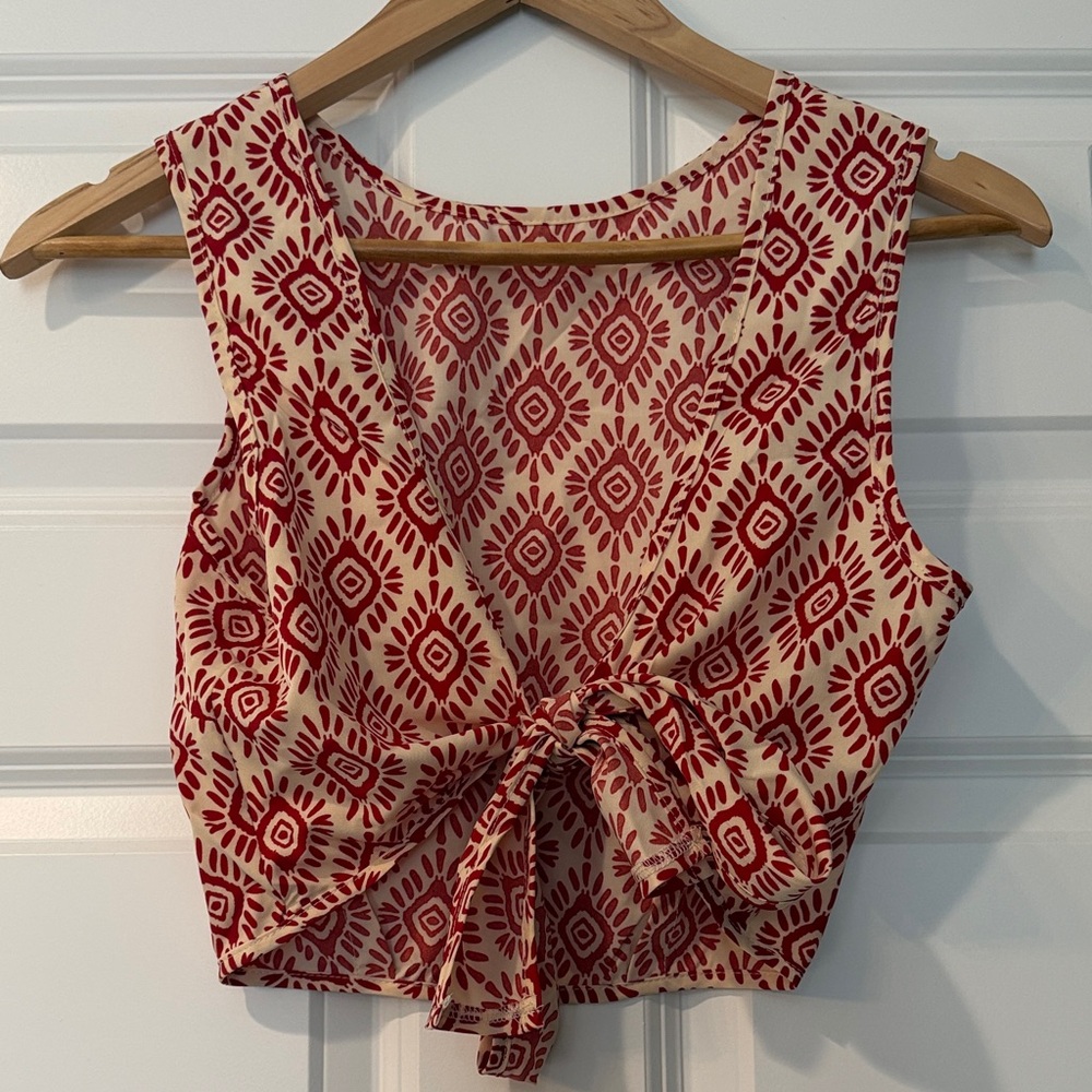 SHEIN Red and Cream Patterned Crop Top
